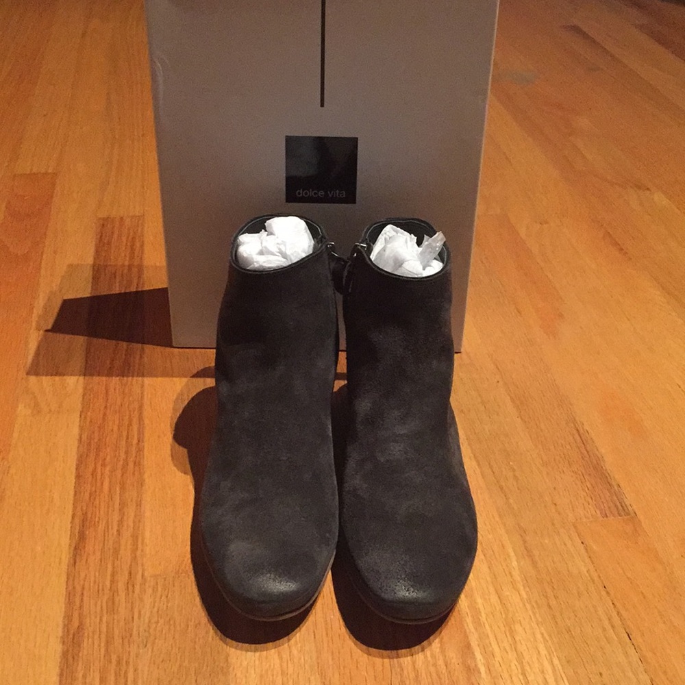 Dolce Vita Taj booties size 8.
